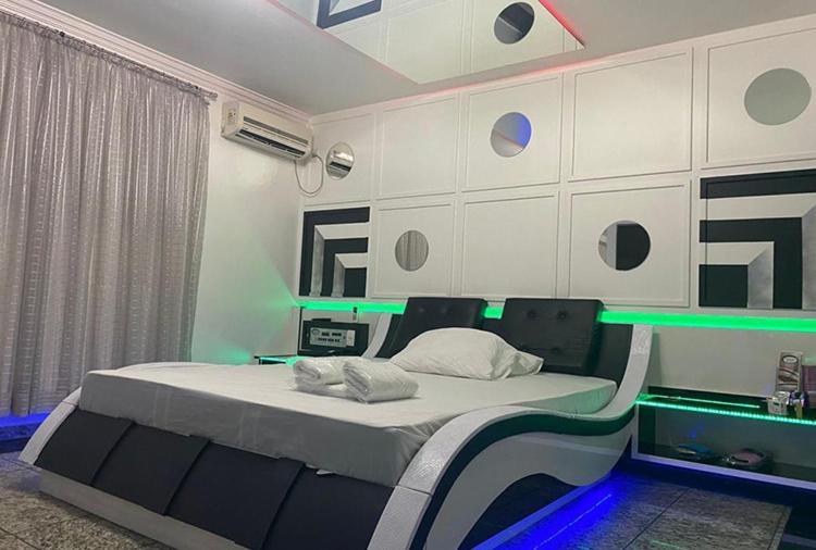 Motel 2000 Guarulhos Bilik gambar