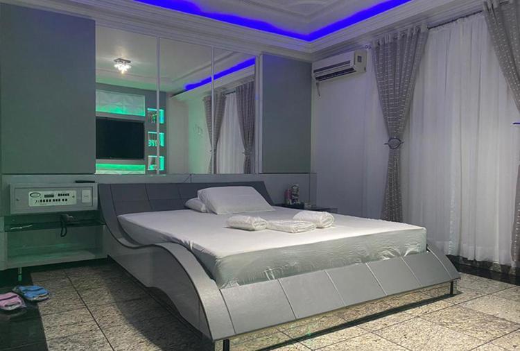 Motel 2000 Guarulhos Bilik gambar